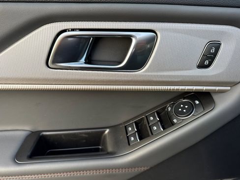 New 2026 Ford Explorer Active image 10