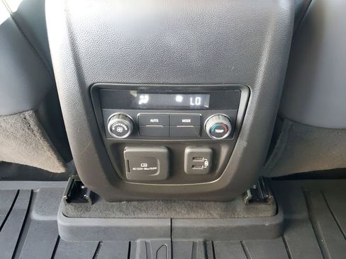 Used 2023 Buick Enclave Essence w/ Experience Buick Package image 21