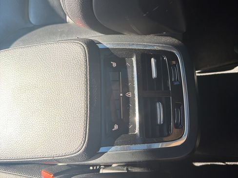 Used 2021 Volvo XC90 T6 Momentum AWD/4WD image 21