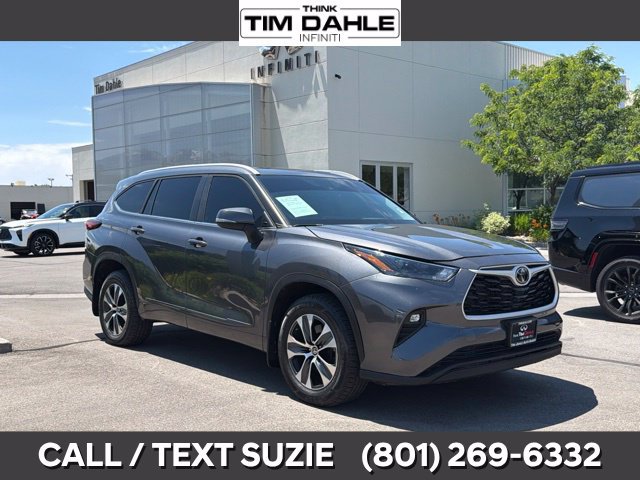 Used 2023 Toyota Highlander XLE AWD/4WD image 1