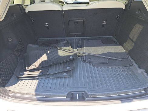 Used 2022 Volvo XC60 B6 Inscription w/ Advanced Package image 25