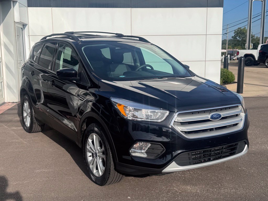 Used 2018 Ford Escape SE w/ SE Sync 3 Package AWD/4WD image 5