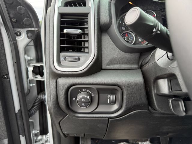 New 2026 RAM 3500 Big Horn AWD/4WD image 21
