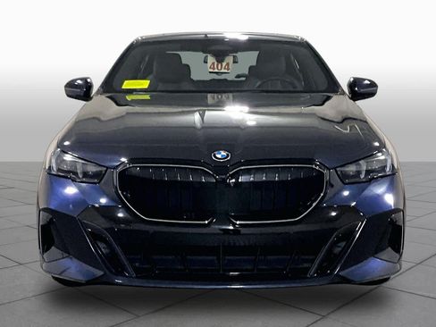 Used 2024 BMW 540i xDrive w/ Premium Package AWD/4WD image 3