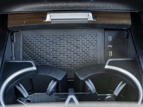 Certified 2025 Mercedes-Benz GLS 450 4MATIC image 26