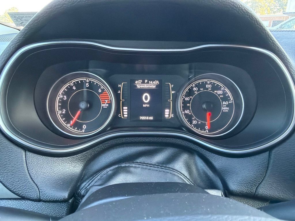 Used 2020 Jeep Cherokee Latitude Plus AWD/4WD image 7