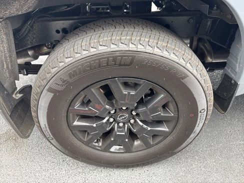 Used 2026 Nissan Frontier SV w/ SV Convenience Package image 14