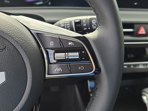 New 2026 Kia Seltos S FWD image 30
