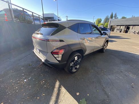 Used 2024 Hyundai Kona SEL AWD/4WD image 6