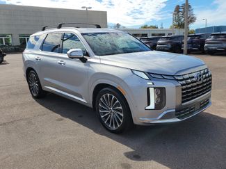 Used 2023 Hyundai Palisade Calligraphy video 2