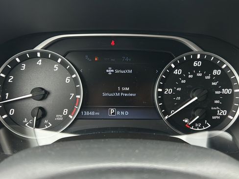 Used 2025 Nissan Frontier SV w/ SV Convenience Package RWD image 27