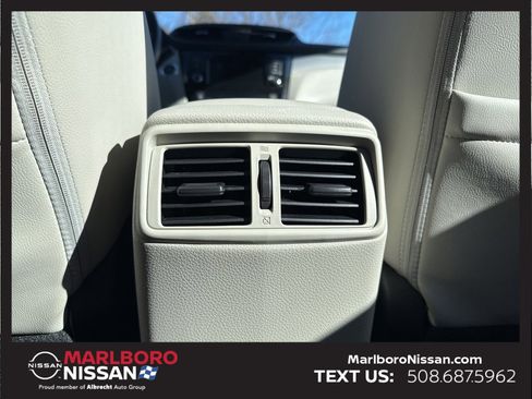 Used 2020 Nissan Rogue Sport SL image 18