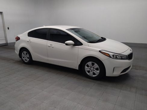 Used 2017 Kia Forte LX FWD image 11