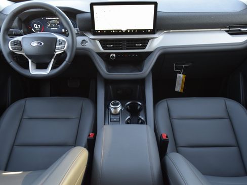 New 2026 Ford Explorer Active w/ Active Comfort Package image 7
