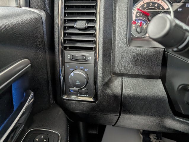 Used 2018 RAM 2500 Laramie w/ Sport Appearance Group AWD/4WD image 24
