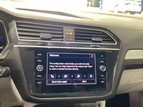 Certified 2023 Volkswagen Tiguan SE R-Line FWD image 10