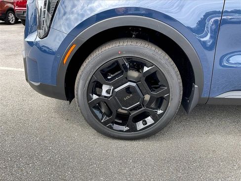 New 2025 Kia Sorento SX image 8
