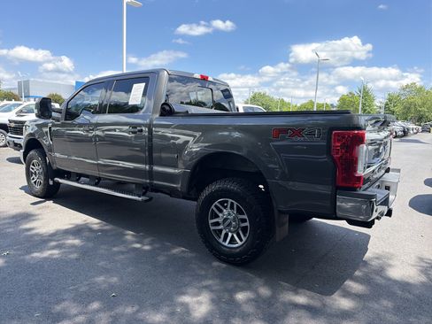 Used 2017 Ford F250 Lariat w/ Lariat Value Package AWD/4WD image 8
