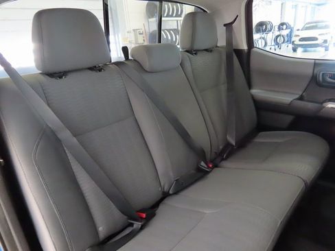 Used 2018 Toyota Tacoma SR5 image 27