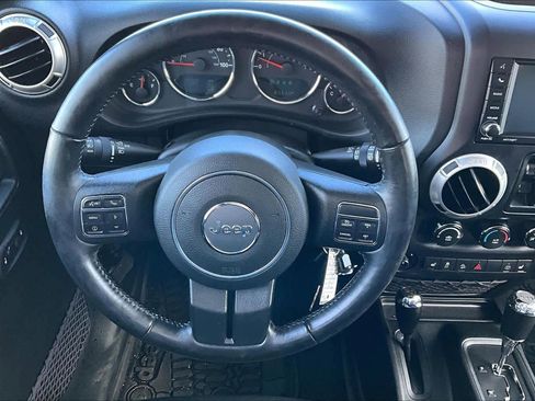 Used 2017 Jeep Wrangler Unlimited Sahara w/ Connectivity Group image 5