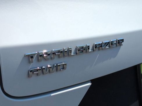 Certified 2022 Chevrolet TrailBlazer LT w/ Convenience Package AWD/4WD image 31