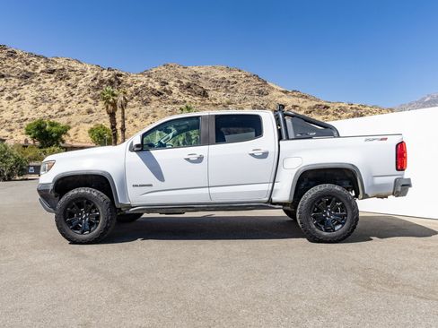 Used 2018 Chevrolet Colorado ZR2 w/ ZR2 Dusk Special Edition AWD/4WD image 4
