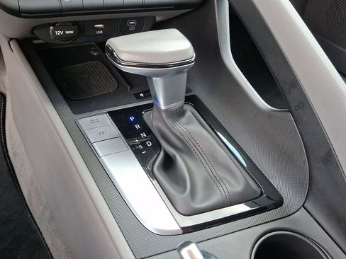 Certified 2025 Hyundai Elantra Sport FWD image 18