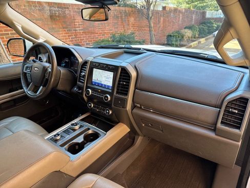 Used 2020 Ford Expedition Max XLT w/ Equipment Group 202A image 29