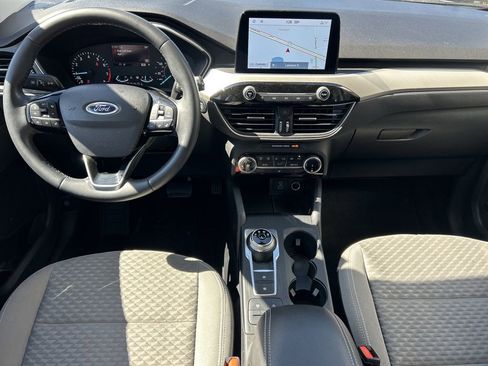 Used 2022 Ford Escape SE w/ Cold Weather Package image 13