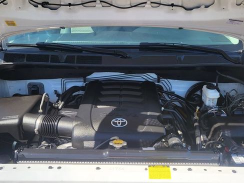 Used 2013 Toyota Tundra 4x4 Double Cab w/ SR5 Pkg image 37