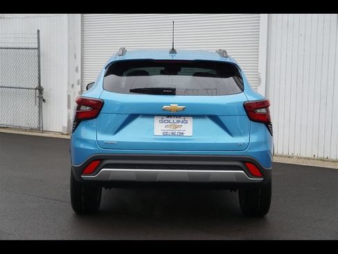 Used 2026 Chevrolet Trax LT FWD image 17