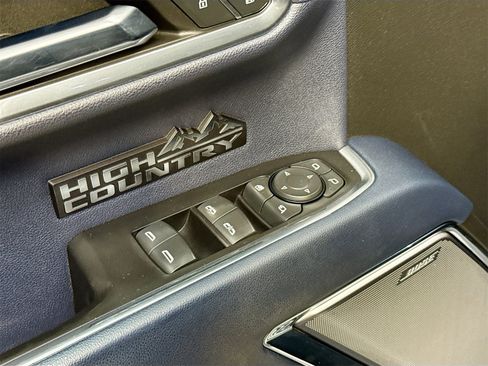 Used 2024 Chevrolet Silverado 1500 High Country w/ Technology Package image 18