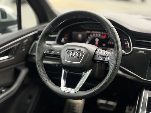 Used 2022 Audi SQ7 Premium Plus AWD/4WD image 14