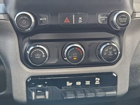 Used 2024 RAM 3500 Tradesman w/ Chrome Appearance Group image 18