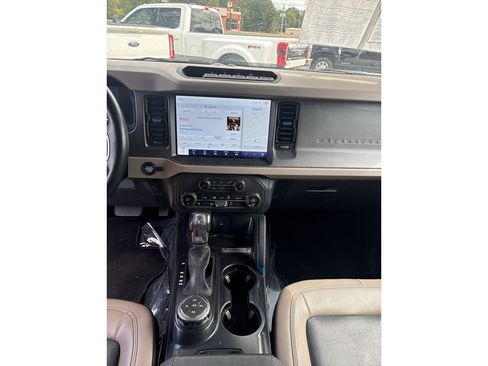 Used 2024 Ford Bronco Wildtrak AWD/4WD image 22