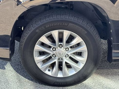 Used 2014 Lexus GX 460 w/ Premium Package AWD/4WD image 25