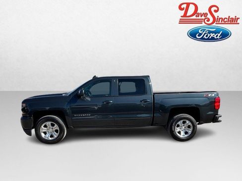Used 2018 Chevrolet Silverado 1500 LT w/ All Star Edition image 10