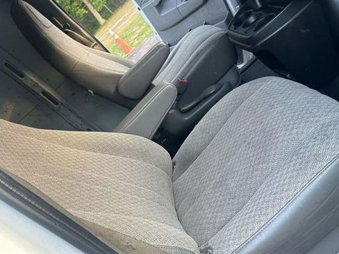 Used 2017 Chevrolet Express 2500 image 20