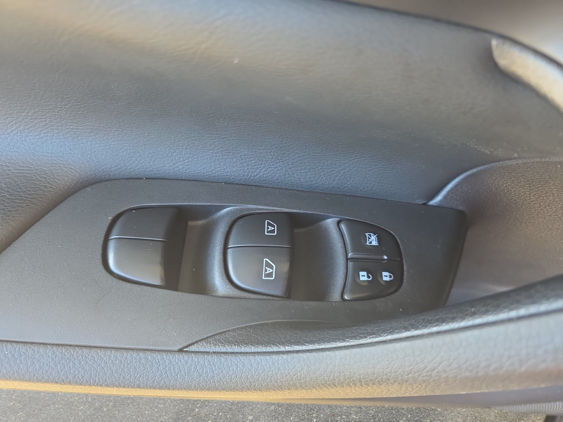 Used 2018 Nissan Altima 2.5 SL FWD image 26