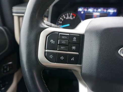 Used 2024 Ford Expedition Limited image 8