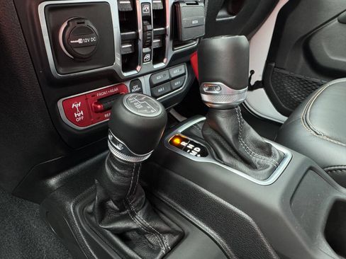 Used 2024 Jeep Wrangler Unlimited Rubicon 392 AWD/4WD image 41