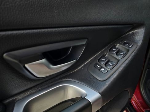 Used 2013 Volvo XC90 3.2 image 38