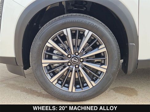 New 2026 Nissan Pathfinder Platinum image 31