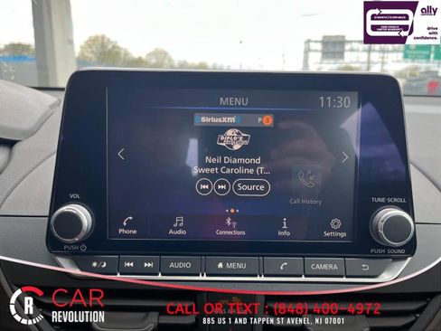 Used 2025 Nissan Altima 2.5 SV FWD image 14