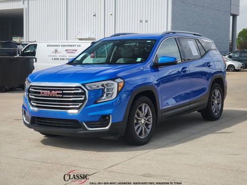 Used 2024 GMC Terrain SLT image 3