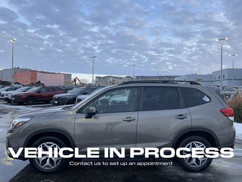Used 2020 Subaru Forester Premium image 6