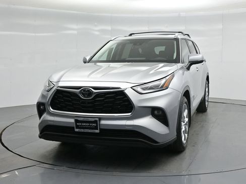 Used 2022 Toyota Highlander Limited image 56