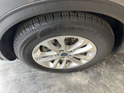 Used 2022 Ford Escape SE image 16