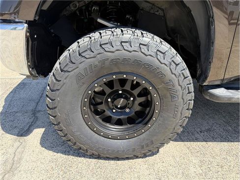 Used 2018 Toyota Tundra 1794 Edition AWD/4WD image 9