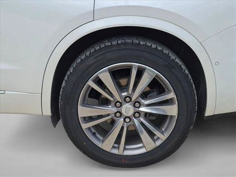 Used 2021 Cadillac XT6 Premium Luxury FWD image 9
